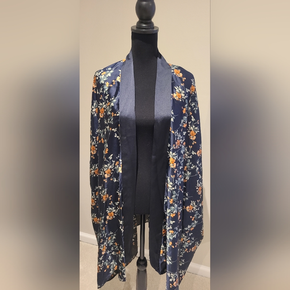 Navy floral duster; Sz L